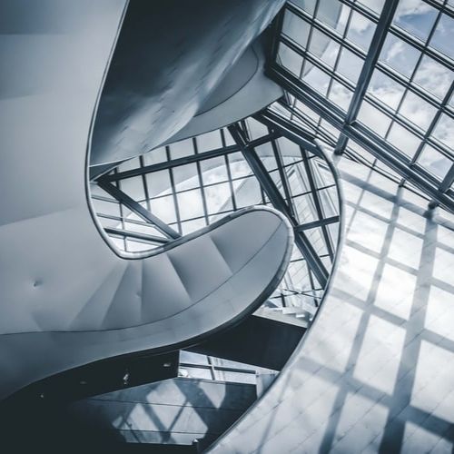 Hybrides Partnermarketing – Auf die richtige Kombination von Private + Public Netzwerken kommt es an